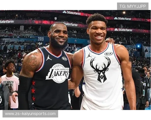 字母哥参加好友婚礼，现场暖场演讲惹泪水